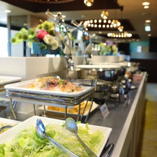 Includes a buffet of salads, desserts and drinks