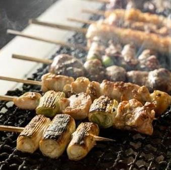 Yakitori! Kurobuta dumplings! Welcome to Hakata stalls! All-you-can-drink single items are also available!