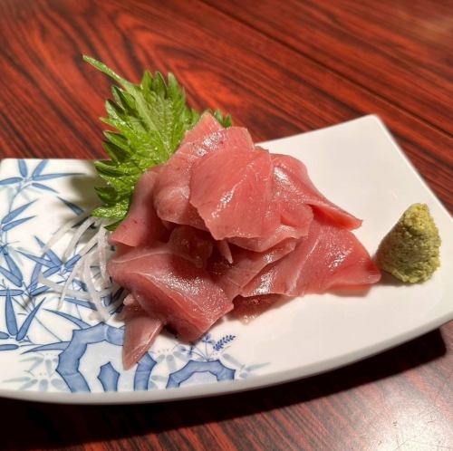 ≪自慢の名物料理≫切り落としならではの多彩な食感と◆まぐろの切り落とし1,089円(税込)