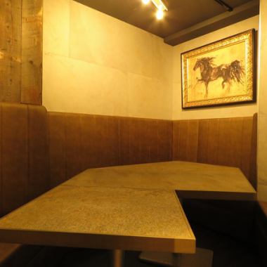 There is a box half private room for up to 8 people enclosed by a partition.Reservation is recommended because there is only one seat.