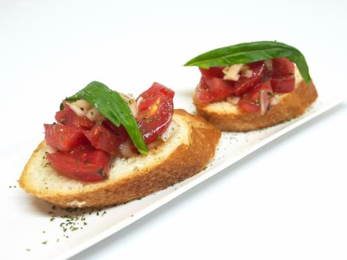 Bruschetta with tomato and basil