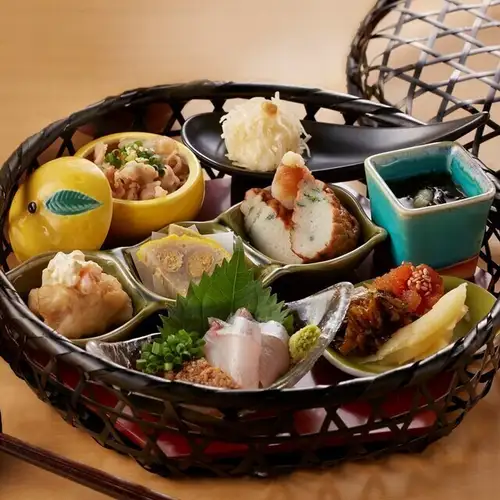 花籃及清酒套餐【僅限14:30至17:00供應】