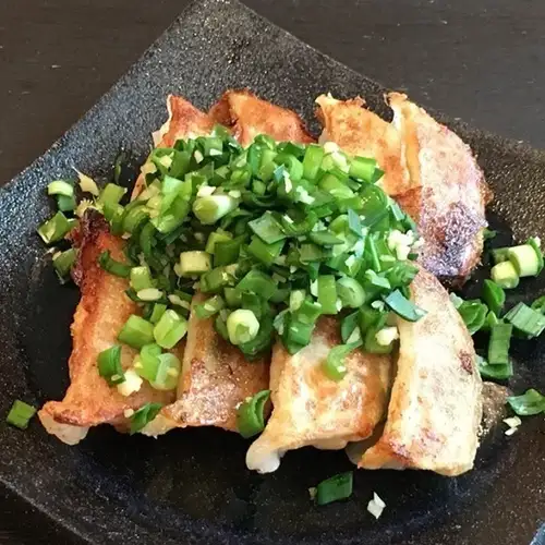 一口大小的韭菜餃子
