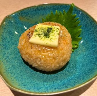 しらすのバター醤油焼きおにぎり