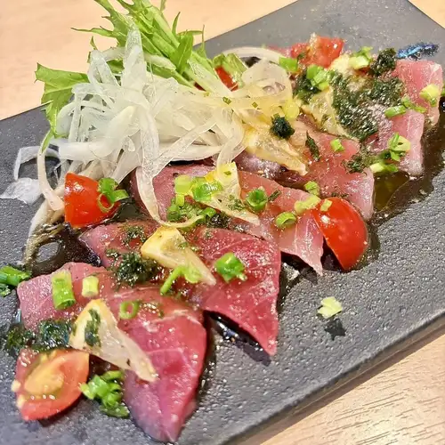 マグロの和風カルパッチョ～大葉のソース～