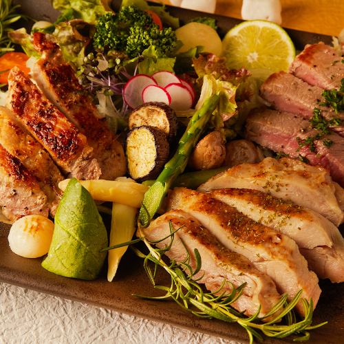 3種の肉盛りプレート-和牛内もも・豚ロース・鶏もも-
