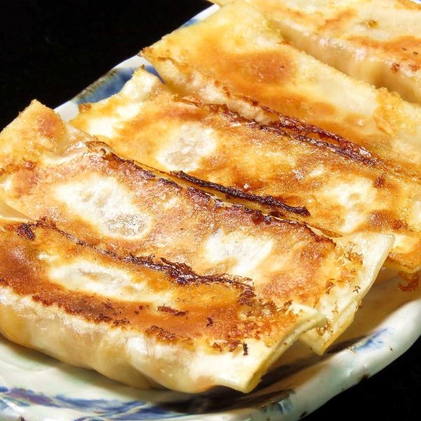 常連様からも大人気！棒餃子、ラム肉、牛肉、椎茸、キムチ色んな餃子、これがじゃんけんで勝ったらタダです