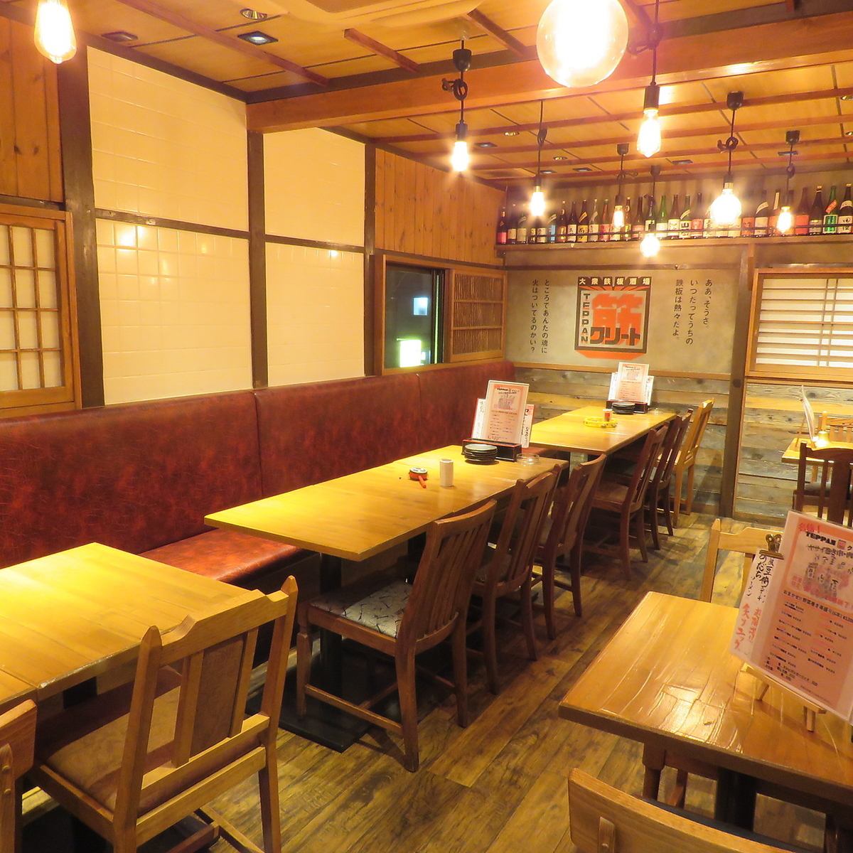 The 2nd floor can be reserved for 15 to 24 people, and it is OK to reserve from a small number of people ♪ Please contact us ♪