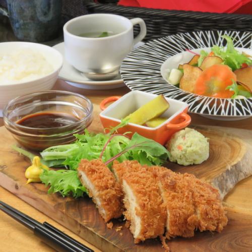 ≪Recommended≫ A lunch ◇Full of delicious chicken! Crispy chicken cutlet 1,420 yen (tax included)