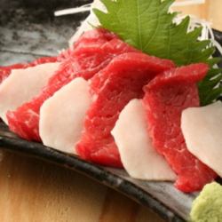 Assorted horse sashimi and mane
