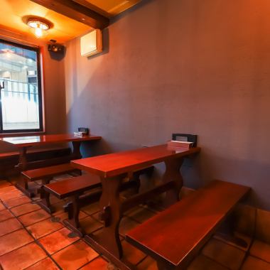 時間などを気にせず楽しみたい方にぴったりです◎当店はなんと朝3時まで営業しています！終電を逃した後も、2次会や3次会としてゆったり過ごせるのが嬉しいポイントです！最大30名様までご着席が可能なため、大人数のパーティー宴会にも対応しています★美味しい料理とお酒を囲んで、朝までワイワイ盛り上がってください♪