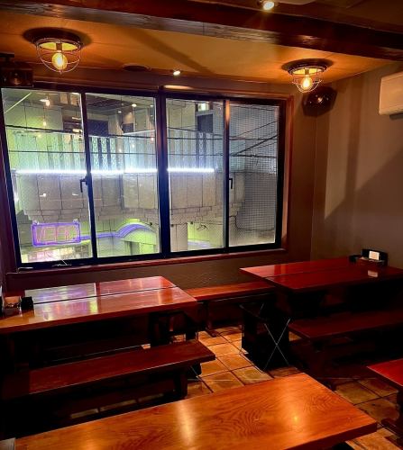 落ち着いた隠れ家BAR