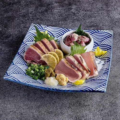 【当店名物】鶏刺し三種盛り合わせ