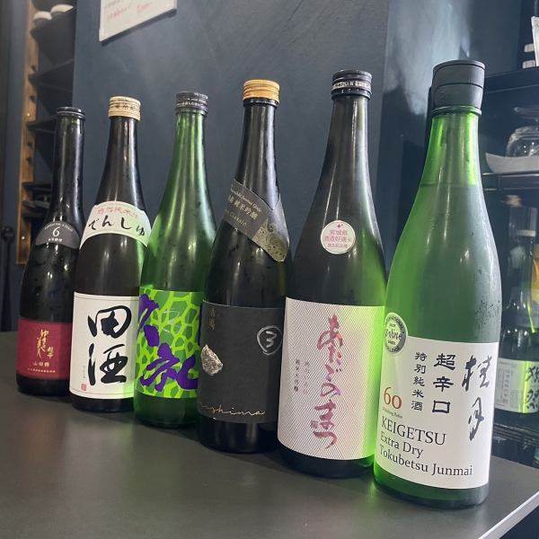 【豊富な日本酒！】女将が仕入れた厳選日本酒をご用意♪珍しい日本酒やプレミアム日本酒も！