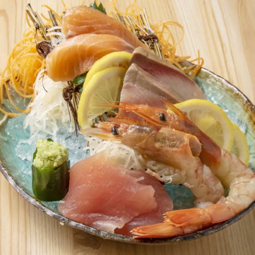 [Seafood] Assortment of 4 kinds of sashimi