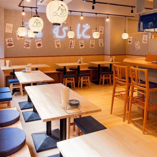 在寬敞、寧靜的餐廳享用輕鬆而奢華的午餐。