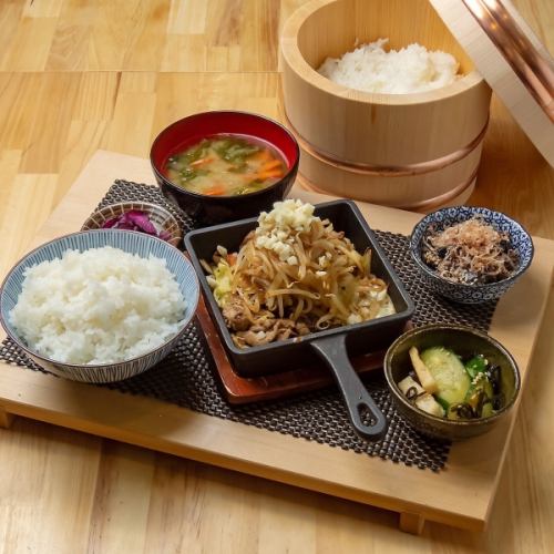 むにの絶品ランチ】ベジ郎野菜炒め定食