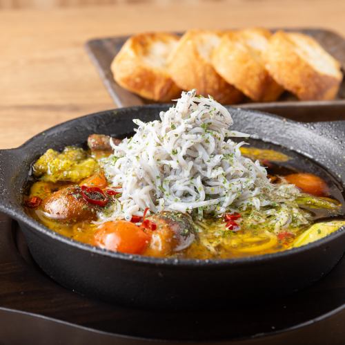 しらすとアスパラアヒージョ