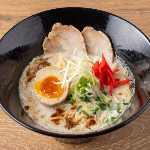 黒豚骨ラーメン