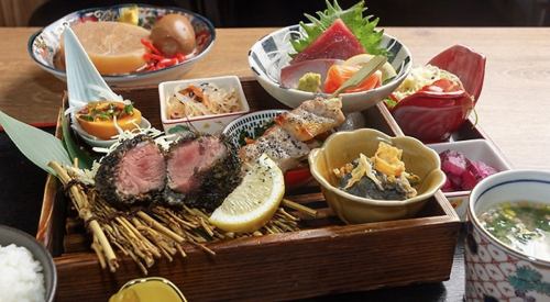 ランチメニュー開始♪