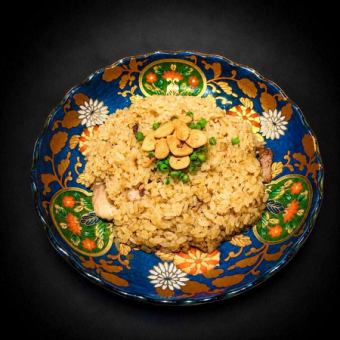 Garlic rice with Wagyu beef fat
