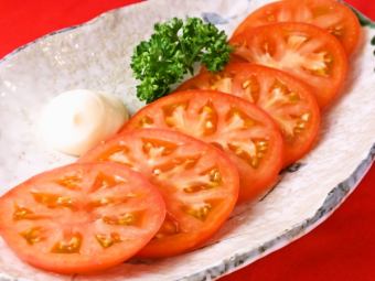 chilled tomato slices