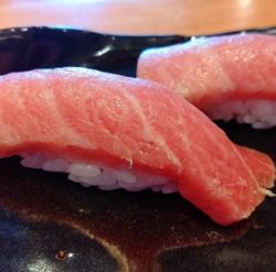 Medium fatty tuna nigiri