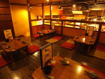 【Half Second Floor Loft Seat】 It can be used even for groups, even when visited by several people ★ It can be used in various scenes such as dates, banquets ♪ Special seats of the Japanese-style type that can overlook the inside of the shop.