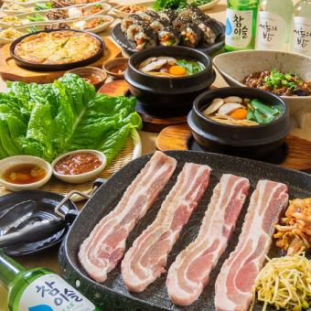 A full course of 10 dishes including samgyeopsal grilled on a hot plate sourced from Korea, chijimi, and sundubu jjigae, for 6,000 yen