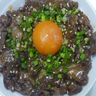 牛筋甜味噌蓋飯