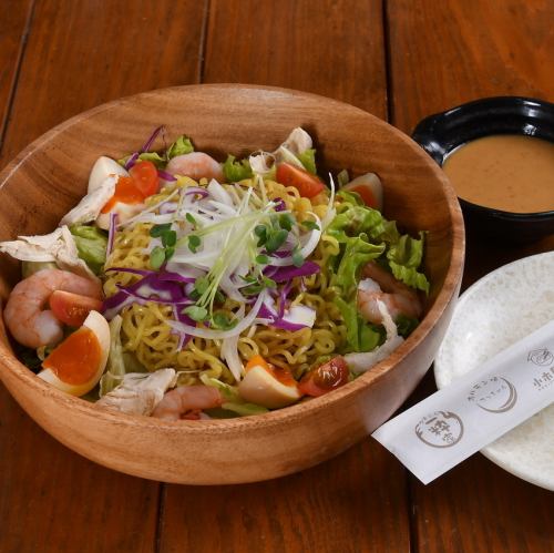 らーめんサラダ