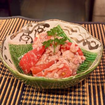 トマトとツナの濃くうまサラダ