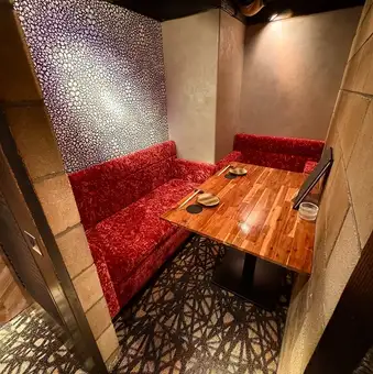 Private rooms on the first floor.It is possible to connect with the adjacent private room.