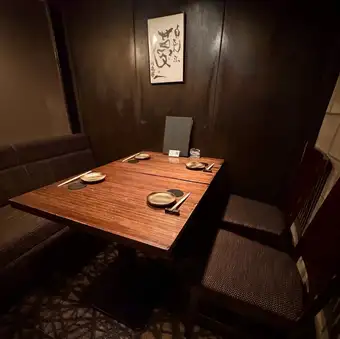 Private rooms on the first floor.It is possible to connect with the adjacent private room.