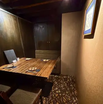 Private rooms on the first floor.It is possible to connect with the adjacent private room.