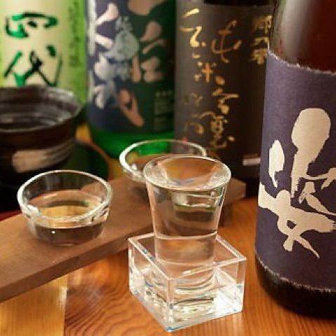 我們提供各種與我們的美食完美搭配的美味清酒。