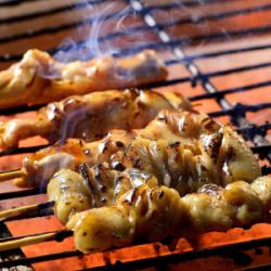 鶏モモ串 (秘伝タレ・塩)