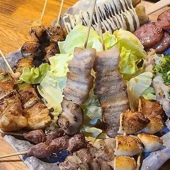 【카운터 한정!】《오마카세 코스》맛있는 숯불구이&꼬치구이를 만끽★⇒한 분 5000엔(부가세 포함)