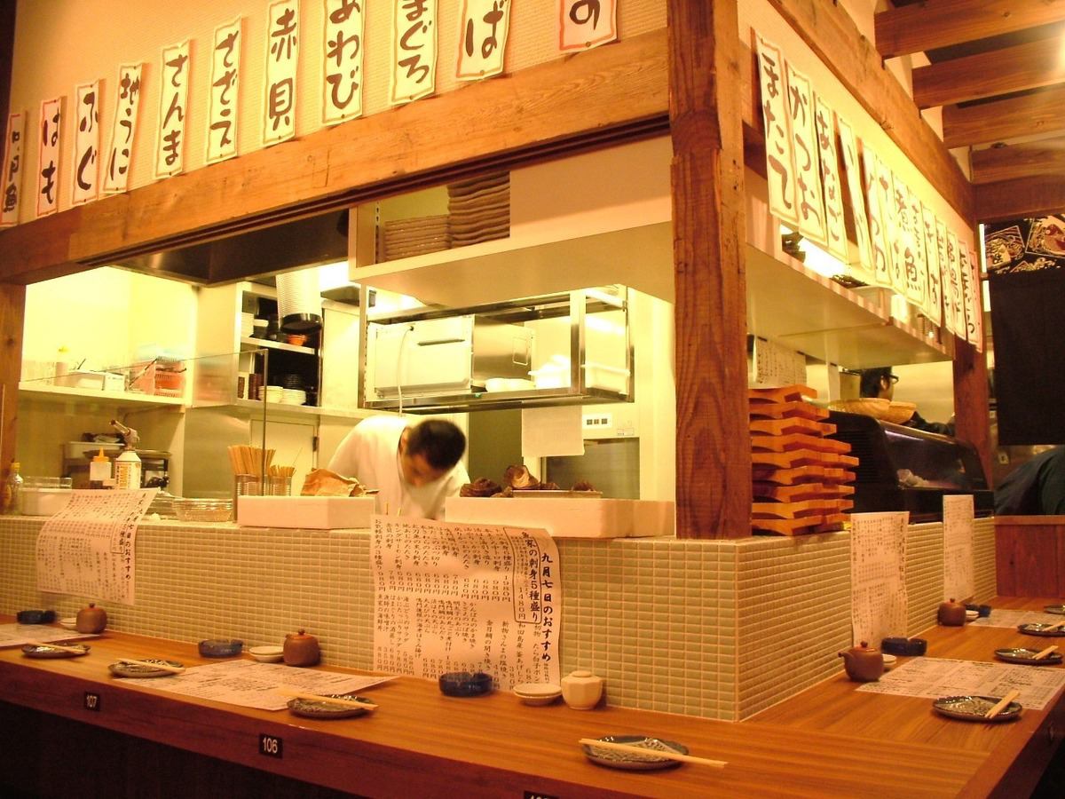 The baking table visible from the counter ♪ seafood in front of you