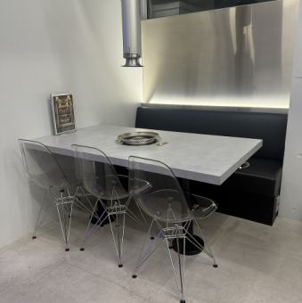 ５名様用テーブルです。