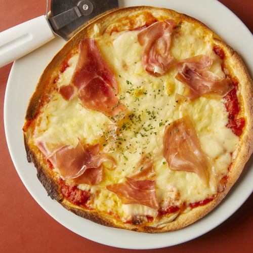 prosciutto and bacon pizza