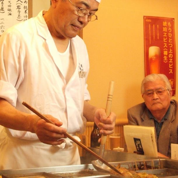 老舗「新橋お多幸」料理長です。毎日丹念に仕込みをしてお待ちしております。