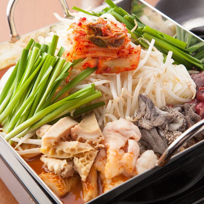 150分飲み放題付 国産かすモツ鍋や一品料理をゆっくり楽しむ ゆったり鍋コース 全11品 旨手羽家 長居店