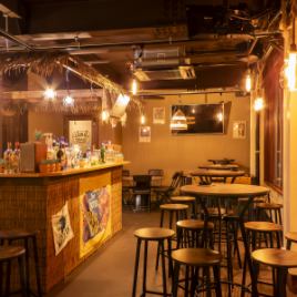 [3rd floor] You can talk at close range around a round table, so it's a chance to become closer friends♪ You can enjoy amusements such as karaoke and darts, and choose the drink that suits you from the wide selection of drinks! [Okayama/Station front/Okayama Station/Cocktails/Sours/SNS-worthy/Darts/Karaoke/Girls' night out/After-party]