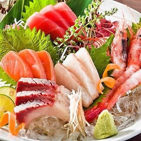 Assorted sashimi