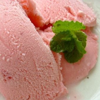 strawberry ice cream