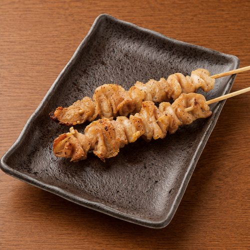 鶏かわ串