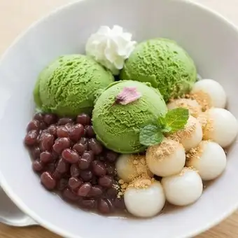 白玉と茹で小豆の抹茶アイス