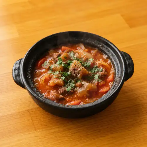 牛すじトマト煮込み