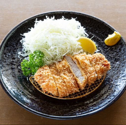 鹿児島黒豚とんかつ、旨味がっつりなのにくどくない！